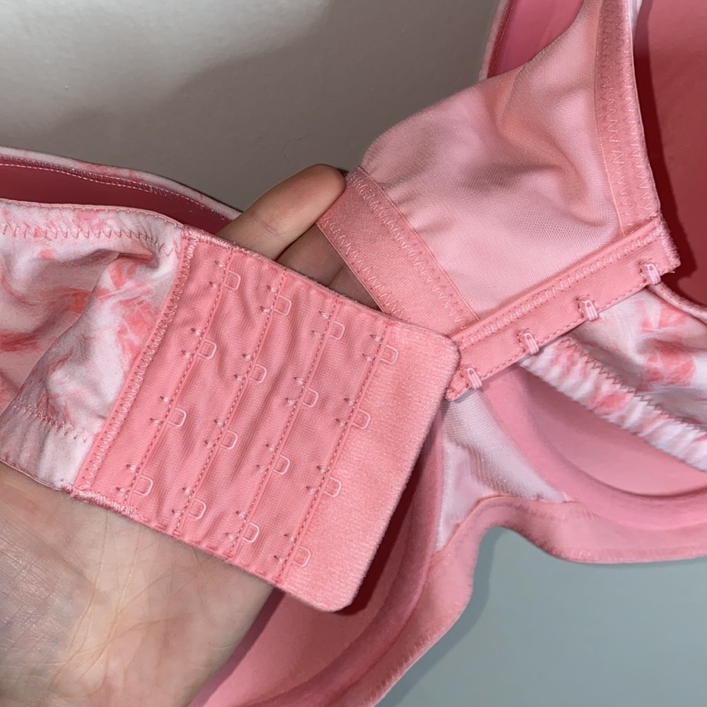🎈Adorable shades of pink swirl design bra! - Picture 5 of 7